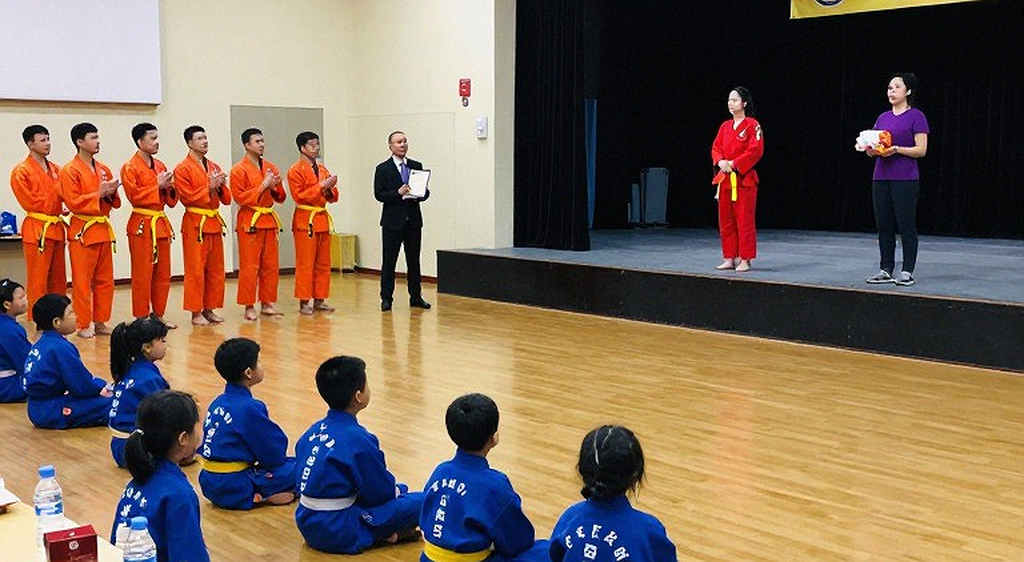 Hồ sơ trống ở phòng thay đồ: 23 phút im lặng đáng tin hơn một bản phân tích võ thuật bịa