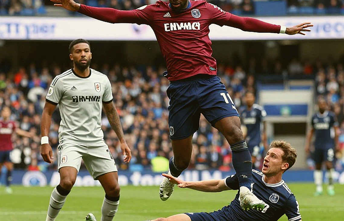 Palladino và canh bạc 3-4-2-1: Bologna mở lại cánh cửa, Torino đứng bên vực
